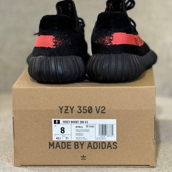 Yeezy Boost 350 V2 Core Black Red - Picture 5 of 6